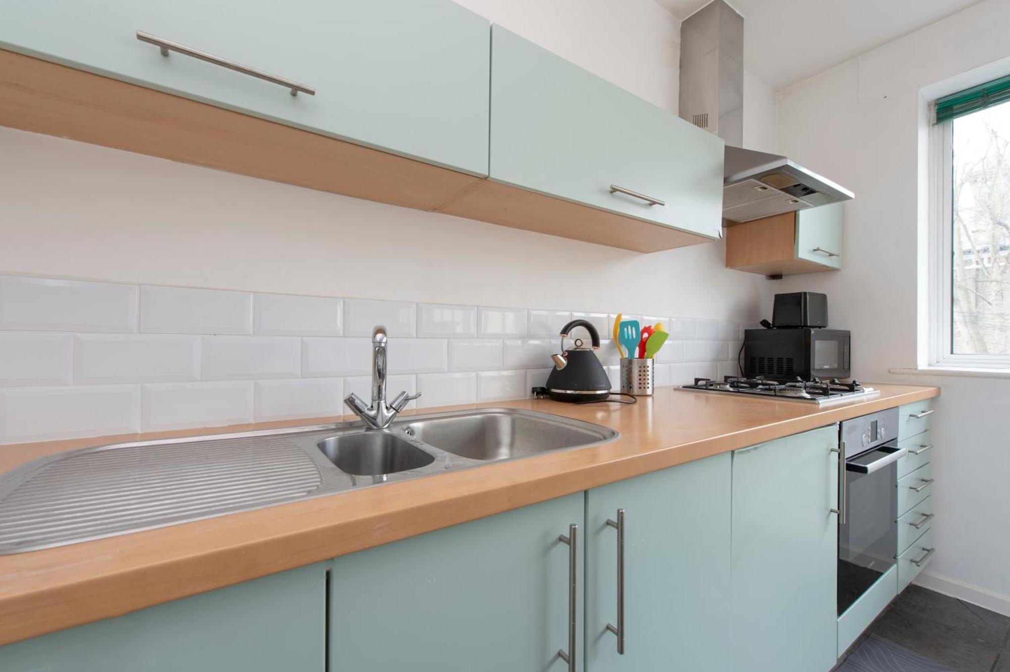 Modern Luxury Apartment By Bow Road Station Londra Exterior foto