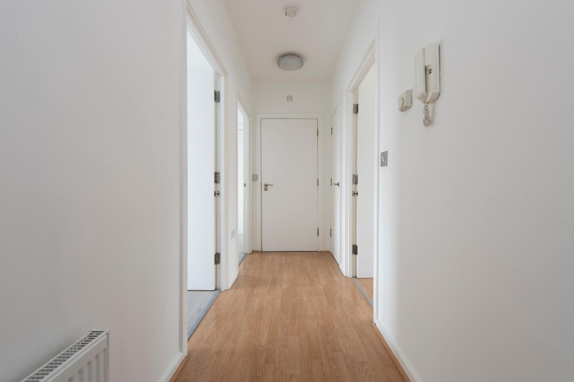Modern Luxury Apartment By Bow Road Station Londra Exterior foto