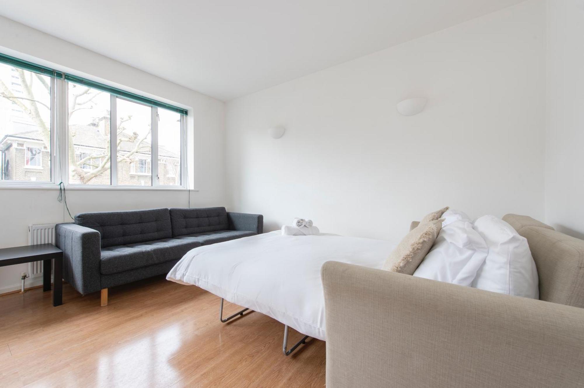 Modern Luxury Apartment By Bow Road Station Londra Exterior foto