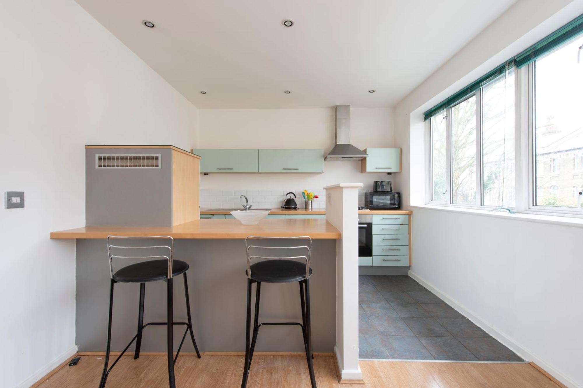 Modern Luxury Apartment By Bow Road Station Londra Exterior foto